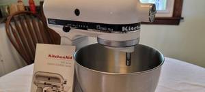 lot 139 image: Classic Plus Kitchen Aid Stand Mixer  White