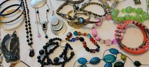 lot 166 image: Vintage Jewelry Collection  Bracelets and Necklaces