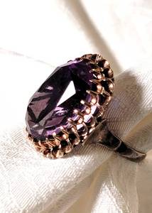 lot 1 image: Vintage 14K Yellow Gold Amethyst Cocktail Ring   size 7