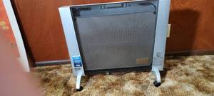 lot 183 image: Delonghi Room Space Heater