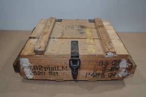 lot 6 image: Vintage Wooden Ammo Case