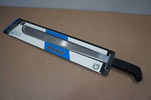 lot 13 image: Gordon 18 Serrated Machete