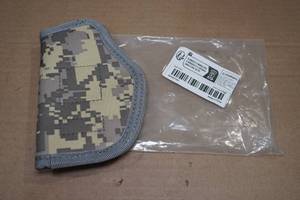 lot 51 image: Conceal and Carry Belt Gun Holster