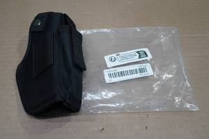 lot 52 image: Conceal and Carry Belt Gun Holster