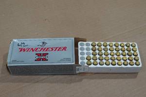 lot 95 image: 42 Winchester Super-X .380 Auto 85 Gr Silvertip HP Ammo