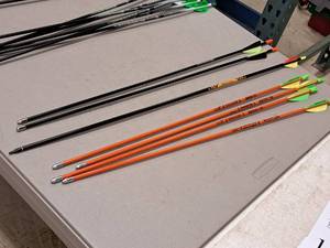 lot 12 image: Arrows - (4) Scout Arrows wtip, (1) Bow Hunter 340 Arrow wtip, (1) Arrow wtip, (1) Arrow wo tip