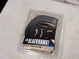 lot 36 image: Black Hawk Serpa Paddle Platform