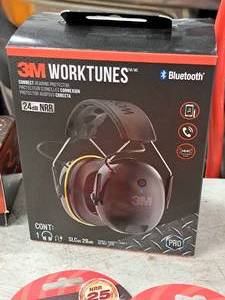 lot 92 image: 3M Worktunes 24dBNRR Ear Protection