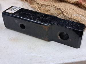 lot 237 image: Curt Hitch Adapter