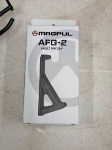 lot 100 image: Magpul AFG-2 Angled Fore Grip