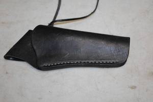 lot 313 image: Leather Handgun Holster