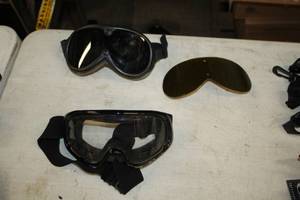 lot 334 image: Lot of (2) Goggles with Extra Lenses