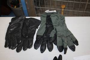 lot 354 image: Lot of (Two Pair) Gloves