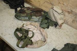 lot 362 image: Lot of (5) Assorted Miltary Helmet Covers and Straps