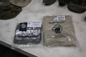 lot 371 image: Lot of (2) Clothing (New) - Boxer Brief Size Medium, Crew Neck Shirt Size Large