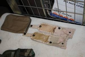 lot 401 image: Tan Camo Belt Accessories and Carry Case