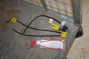 lot 429 image: Lot of (5) Cable Locks with Keys