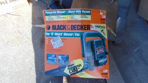 lot 3 image: Black & Decker Vac & Mulch Blower Vac