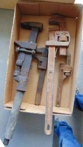 lot 8 image: 4 - Pipe Wrenches