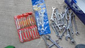 lot 15 image: Lot of Wrenches