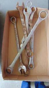 lot 17 image: Lot of Wrenches