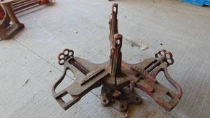 lot 33 image: Frame Clamp