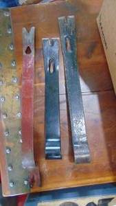 lot 72 image: 3 - Clow Bars