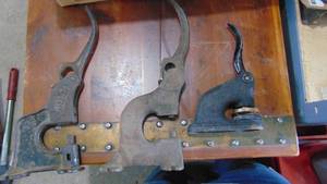 lot 92 image: 3 - Punchers. 2 Rivet and 1 Seal