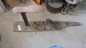 lot 103 image: Shoe Colber Set