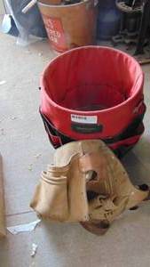 lot 106 image: Craftsman Bucket Tool Organizer and Tool Belt