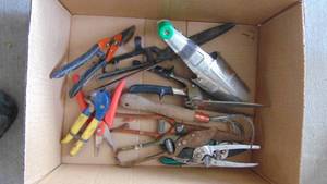 lot 107 image: Lot of Various Garden Tools