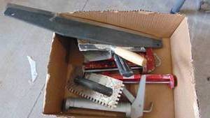 lot 110 image: Calking Guns and Scrapers
