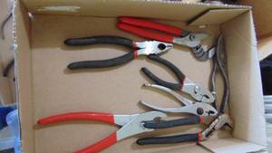lot 138 image: Lot of Pliers