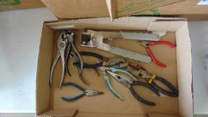 lot 139 image: Lot of Pliers