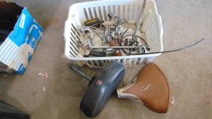 lot 159 image: Lot of Vintage Schwinn Bike Parts