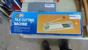 lot 162 image: Tile Cutter