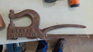 lot 189 image: Dexter Tool