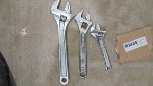 lot 194 image: Lot of Cresent Wrenches