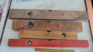 lot 200 image: Lot of Levels