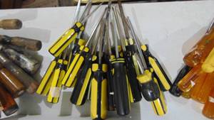 lot 223 image: Lot of Various Screwdrivers