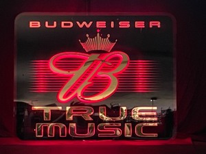 lot 20 image: Budweiser True Music, neon backlit 3D B