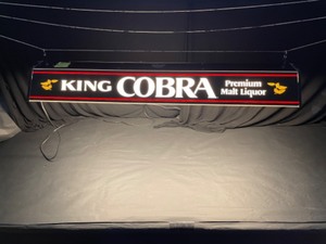 lot 60 image: King Cobra Premium Malt Liquor pool table light