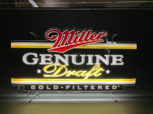 lot 102 image: MGD, Miller Genuine Draft Gold Filtered fluorescent lit marquee