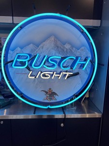 lot 99 image: Busch Light neon, NIB