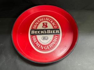 lot 129 image: Becks Bier beer tray