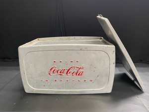 lot 126 image: Coke, Coca-Cola insulated aluminum cooler