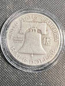 1951-D US FRANKLIN HALF DOLLAR IN AIRTITE