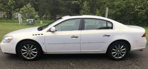 lot 2 image: 2006 Buick Lucerne CXS