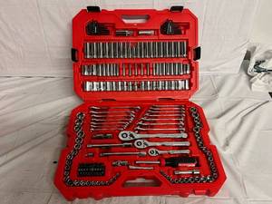 lot 10 image: 189pc Craftsman Mechanics Tool Set