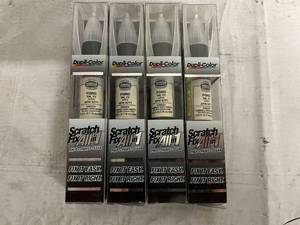 lot 58 image: 4 Duplicolor Scratch Fix All-in-1 Pens - Ford White